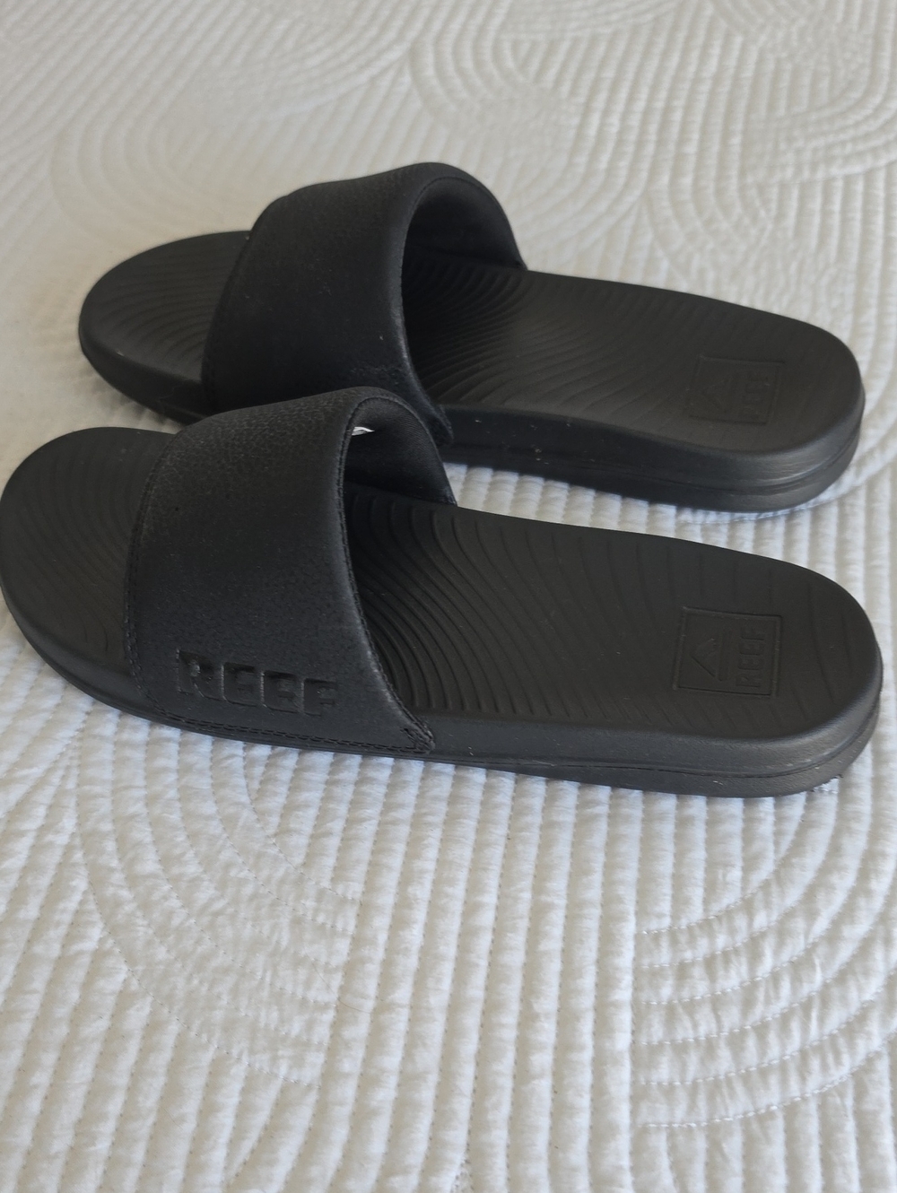 Reef Black Slide Sandals — Slip-On Comfort